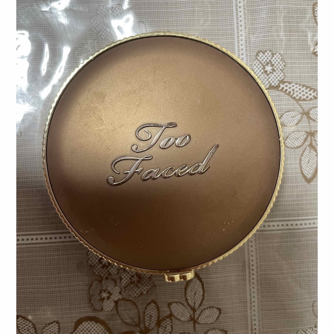 Too Faced(トゥフェイス)のチョコレート ソレイユ ロングウェア マット ブロンザー コスメ/美容のベースメイク/化粧品(フェイスカラー)の商品写真