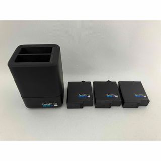 ゴープロ(GoPro)のGopro AADBD-001 AABAT-001 充電器　バッテリー　3個(バッテリー/充電器)