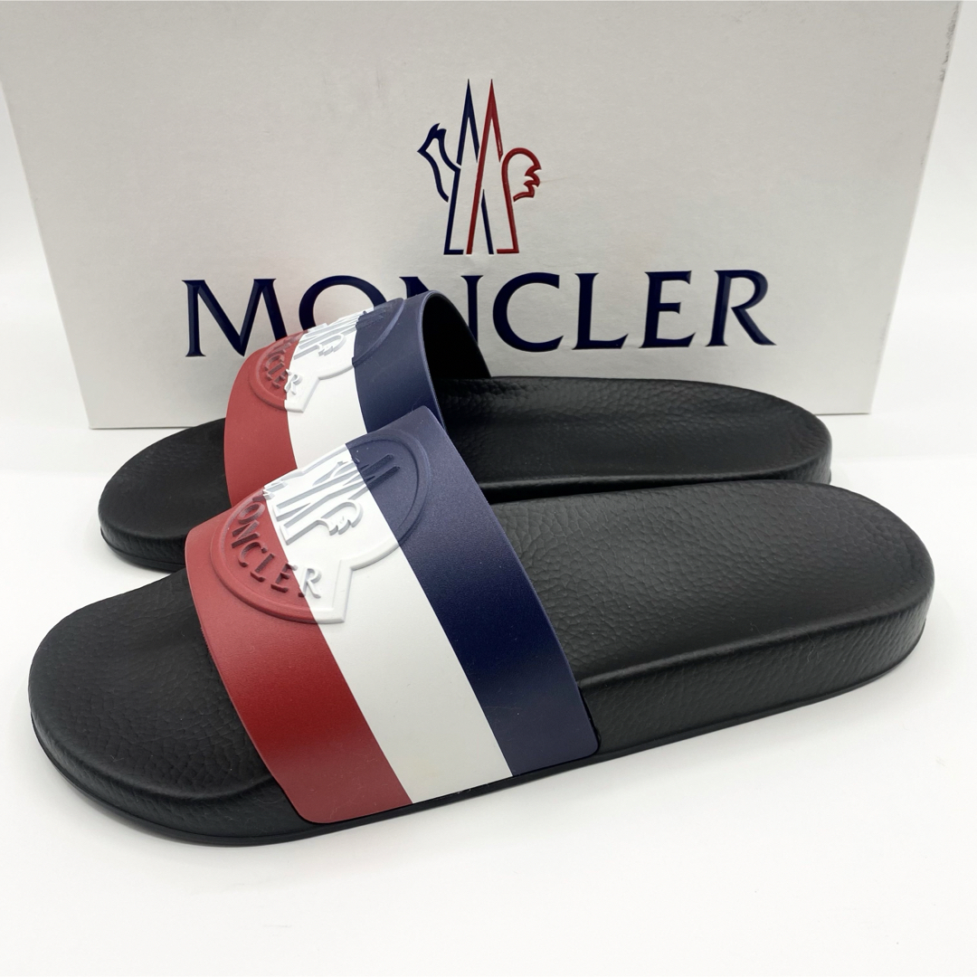 MONCLER(モンクレール)の新品未使用！送料込み★MONCLER★Basileスライダーロゴシャワーサンダル メンズの靴/シューズ(サンダル)の商品写真