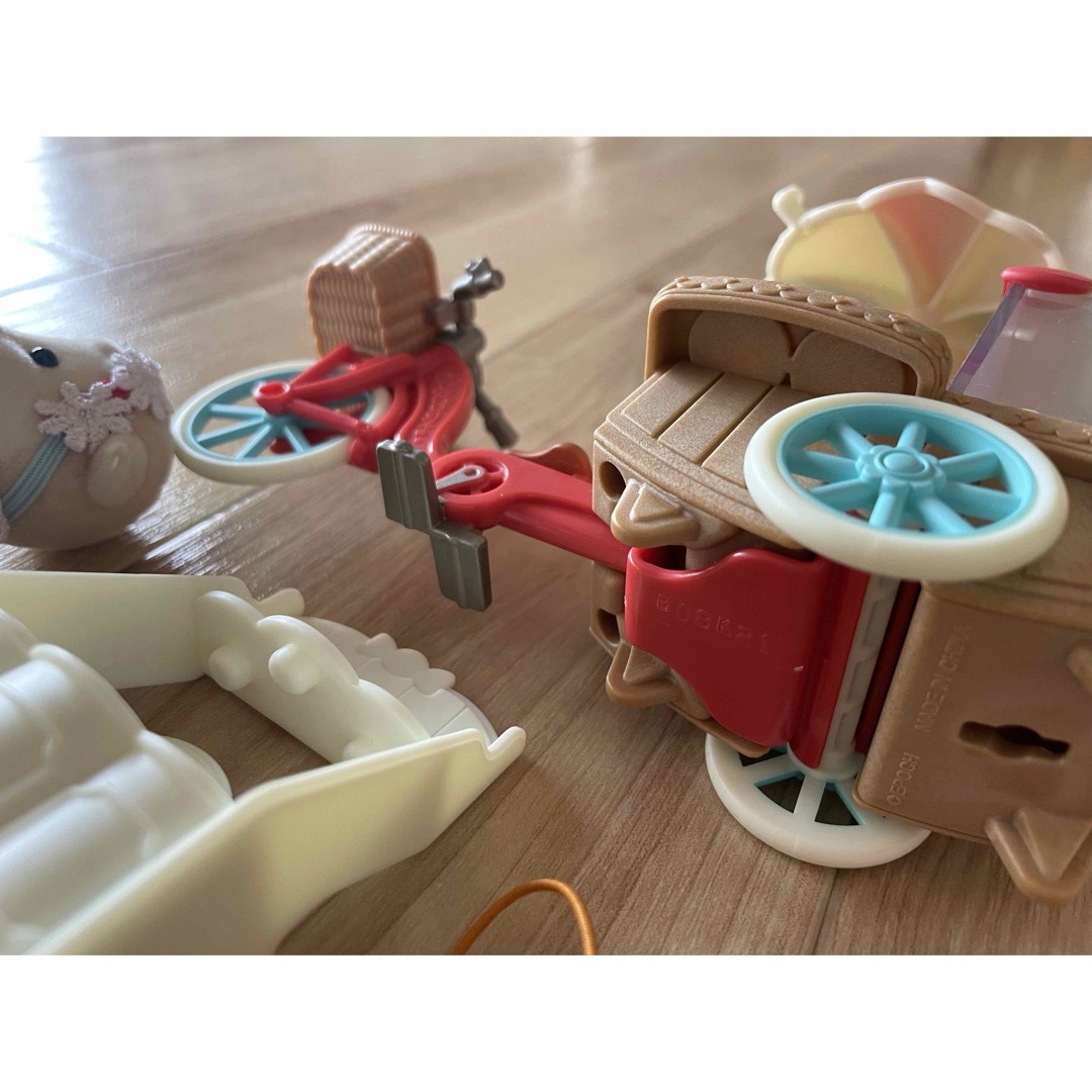 EPOCH(エポック)のシルバニアファミリー　ポンポンポップコーンサイクル キッズ/ベビー/マタニティのおもちゃ(ぬいぐるみ/人形)の商品写真
