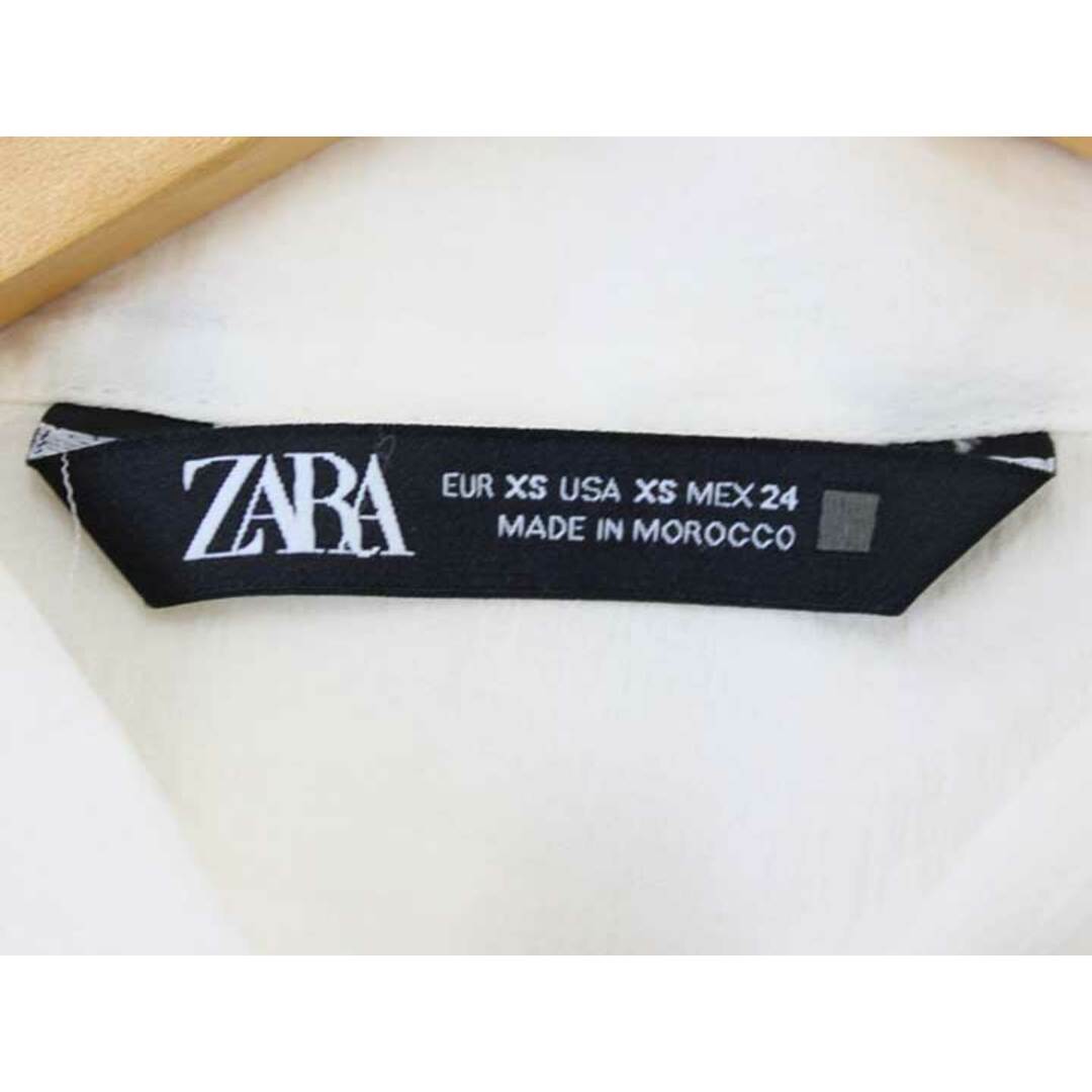 ZARA(ザラ)の♪ZARA/ザラ♪パールボタンボウタイブラウス/エレガント/シンプル/カジュアル/オシャレ/長袖 ホワイト/白色 レディース XS 【中古】 春夏 714032 レディースのトップス(シャツ/ブラウス(半袖/袖なし))の商品写真