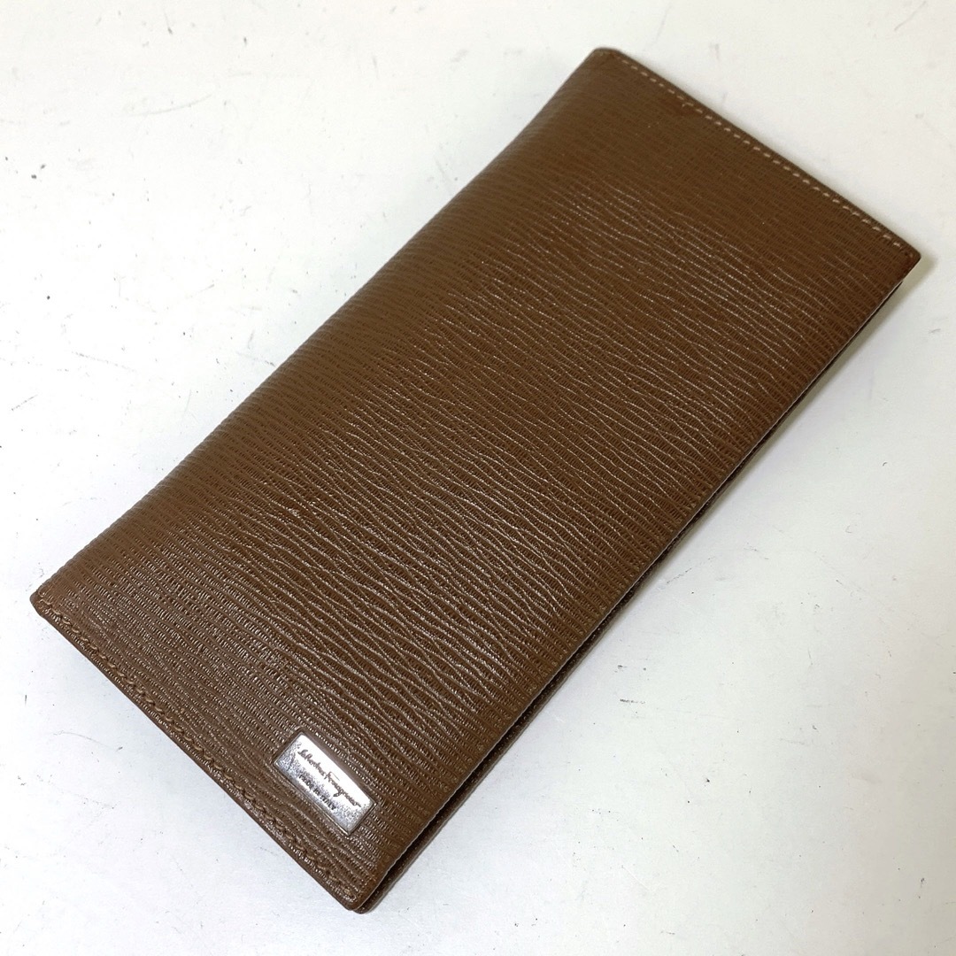 あ 極美品 Salvatore Ferragamo レザー 本革 薄型長財布 あ 極美品 Salvatore Ferragamo レザー 本革 薄型長財布