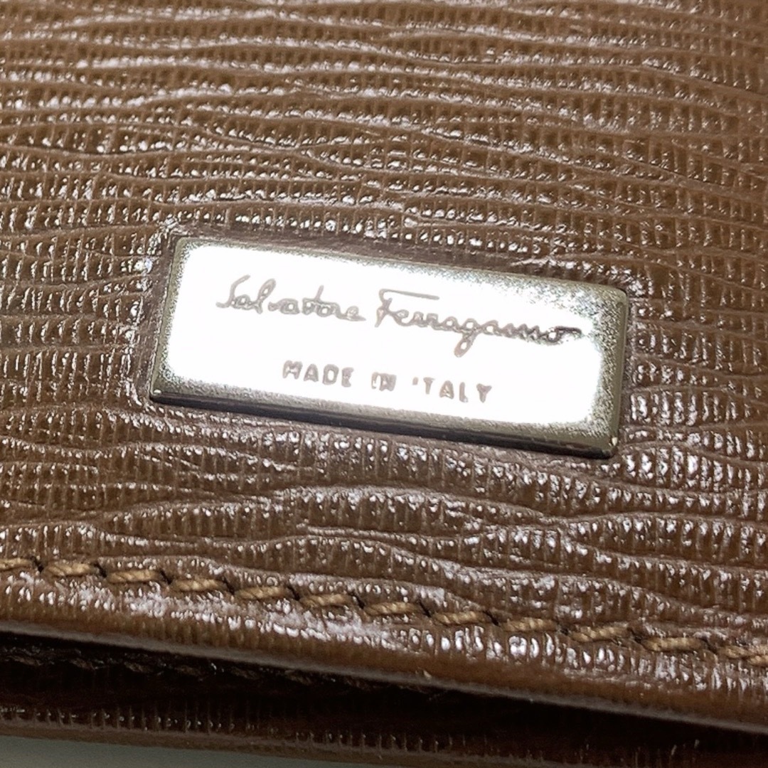 あ 極美品 Salvatore Ferragamo レザー 本革 薄型長財布 あ 極美品 Salvatore Ferragamo レザー 本革 薄型長財布