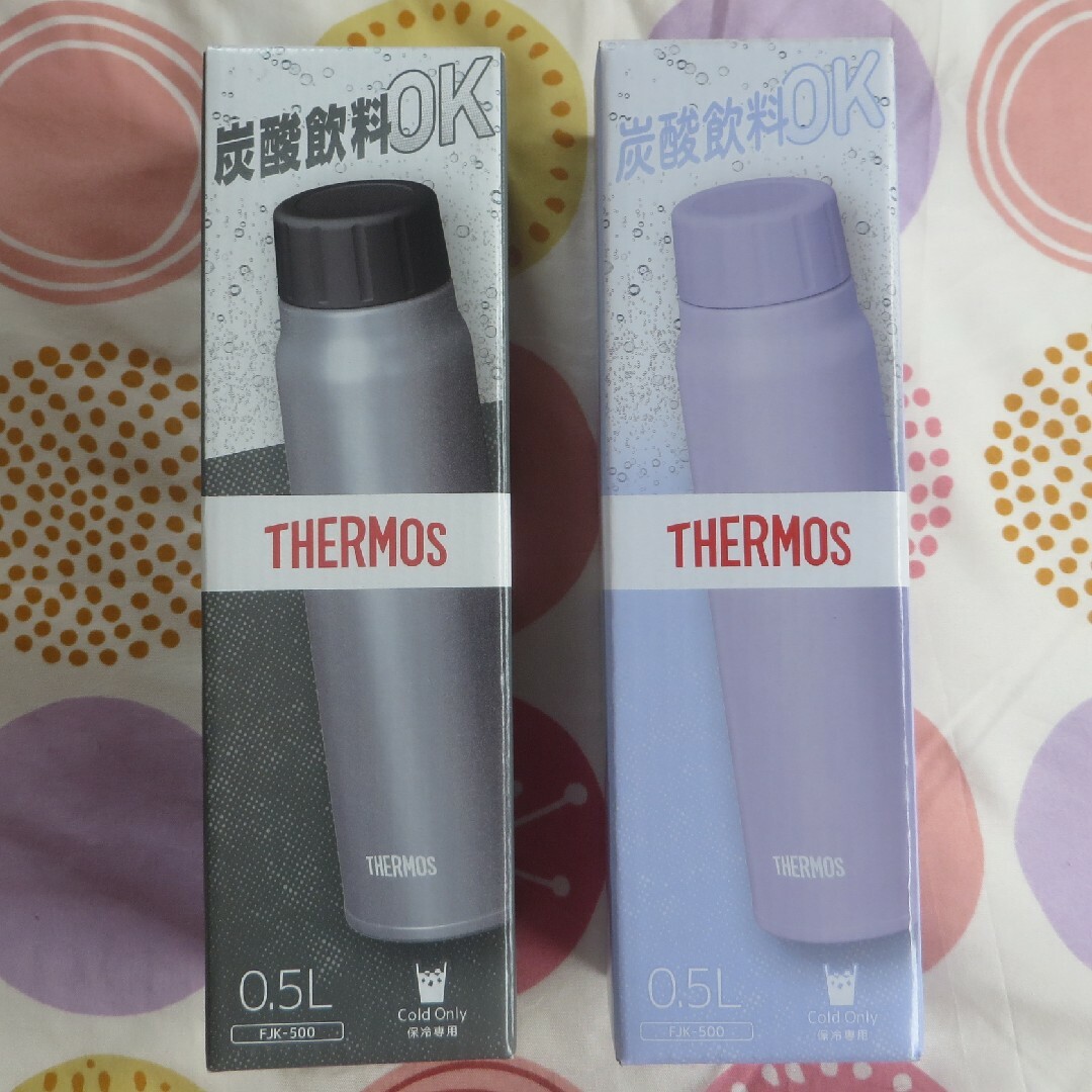 THERMOS(サーモス)の【新品・未開封】保冷炭酸飲料ボトル FJK-500 シルバー・パープル インテリア/住まい/日用品のキッチン/食器(その他)の商品写真