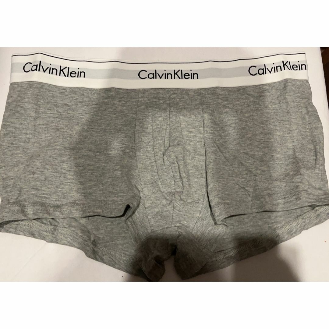Calvin Klein(カルバンクライン)のカルバンクライン MODERN COTTON ローライズ グレー Mサイズ メンズのアンダーウェア(ボクサーパンツ)の商品写真