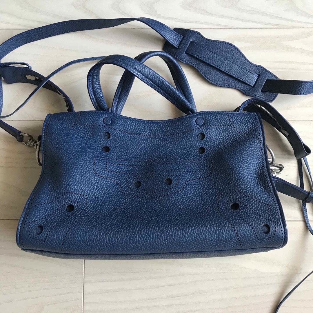 BALENCIAGA BAG(バレンシアガバッグ)のバレンシアガ　2way バッグ　ブラックアウトシティ レディースのバッグ(ハンドバッグ)の商品写真