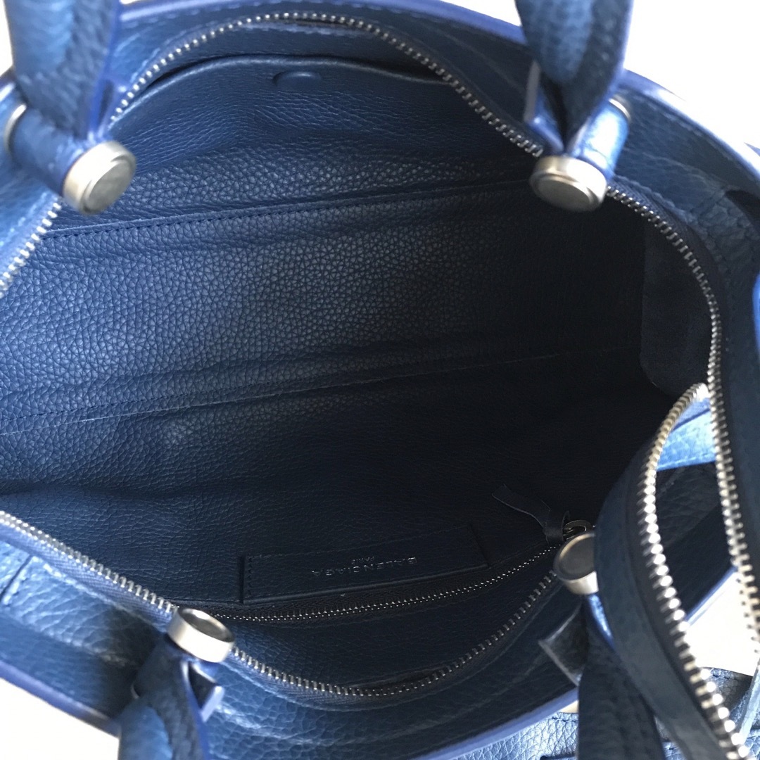 BALENCIAGA BAG(バレンシアガバッグ)のバレンシアガ　2way バッグ　ブラックアウトシティ レディースのバッグ(ハンドバッグ)の商品写真