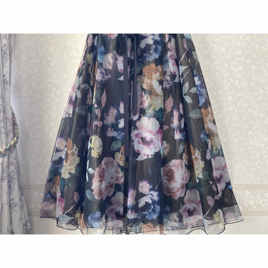 ☆エムズグレイシー ・ワンピース☆黒薔薇レース素敵☆42〜44 ☆エムズグレイシー ・ワンピース☆黒薔薇レース素敵☆42〜44
