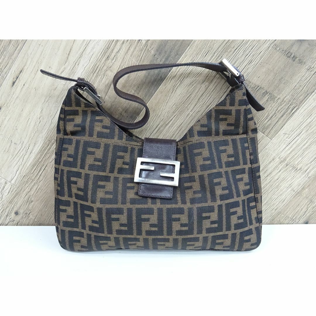 FENDI - M博一056 / FENDI ズッカ柄 ショルダーバッグ キャンバス レザー
