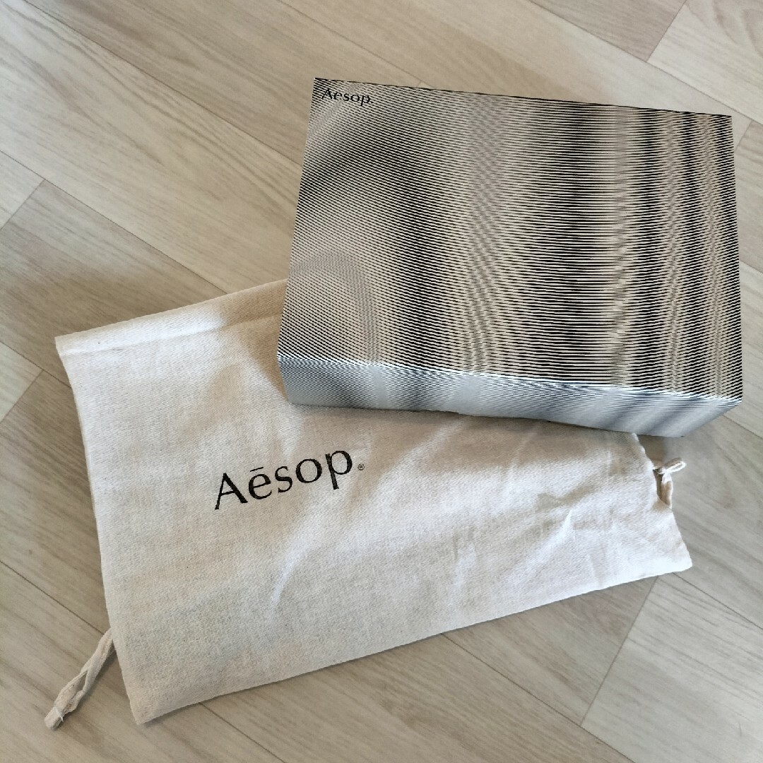 Aesop(イソップ)のAēsop.　ギフトボックス　ギフトバッグ コスメ/美容のコスメ/美容 その他(その他)の商品写真