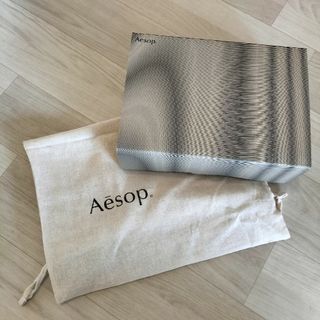 Aēsop.　ギフトボックス　ギフトバッグ