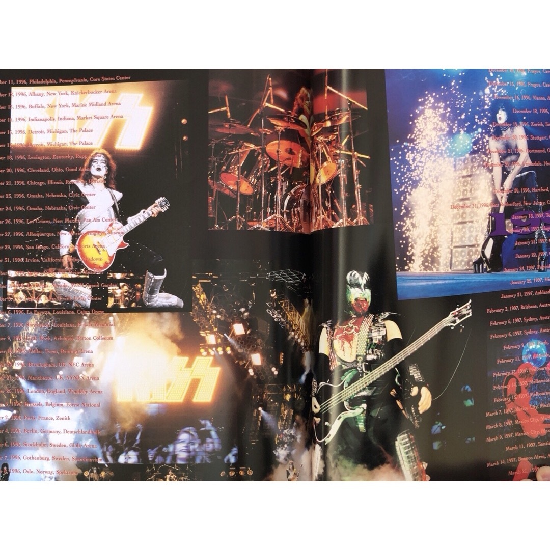 KISS コンサートツアー　パンフセット エンタメ/ホビーのタレントグッズ(ミュージシャン)の商品写真