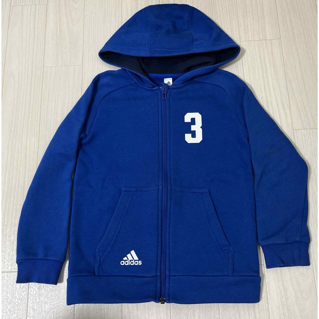 adidas(アディダス)のadidas パーカー　青　120センチ キッズ/ベビー/マタニティのキッズ服男の子用(90cm~)(ジャケット/上着)の商品写真