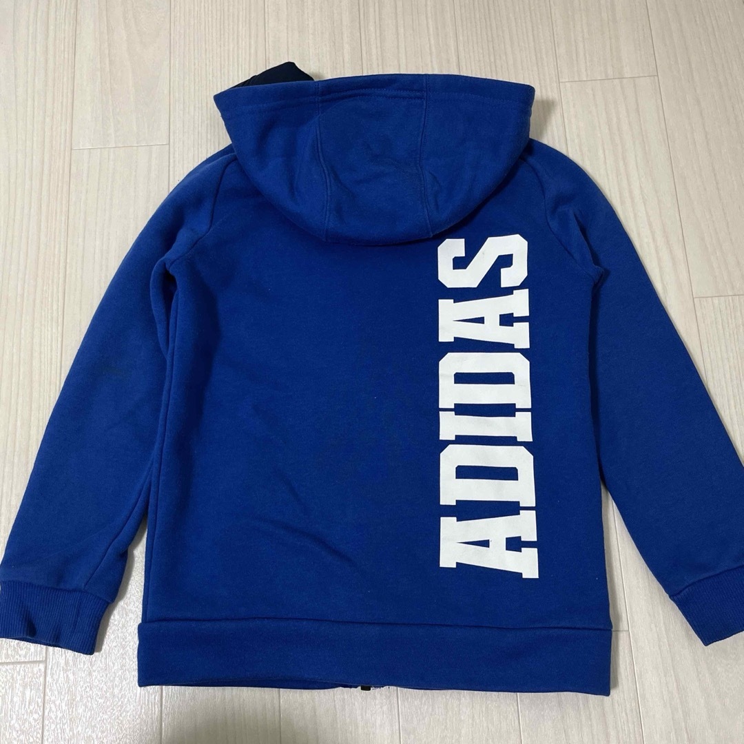 adidas(アディダス)のadidas パーカー　青　120センチ キッズ/ベビー/マタニティのキッズ服男の子用(90cm~)(ジャケット/上着)の商品写真