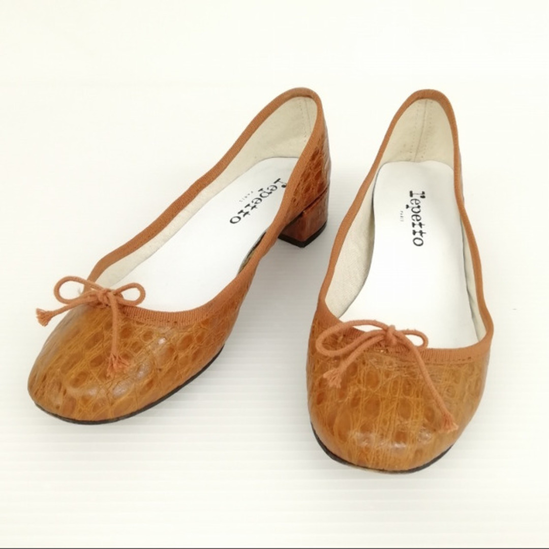 repetto(レペット)のクロコ型押し チャンキーヒール パンプス バレエシューズ 37 ブラウン レディースの靴/シューズ(ハイヒール/パンプス)の商品写真