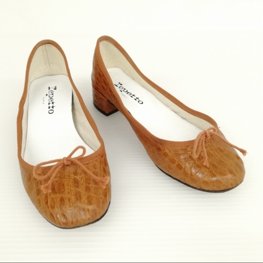 repetto(レペット)のクロコ型押し チャンキーヒール パンプス バレエシューズ 37 ブラウン レディースの靴/シューズ(ハイヒール/パンプス)の商品写真