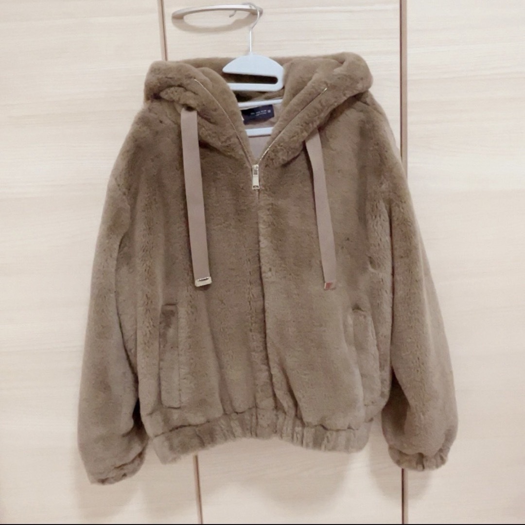 ZARA(ザラ)のZARA ファーコート レディースのジャケット/アウター(毛皮/ファーコート)の商品写真