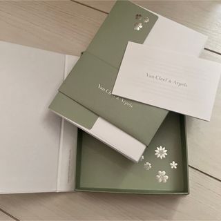 Van Cleef &Arpelsのレターセット