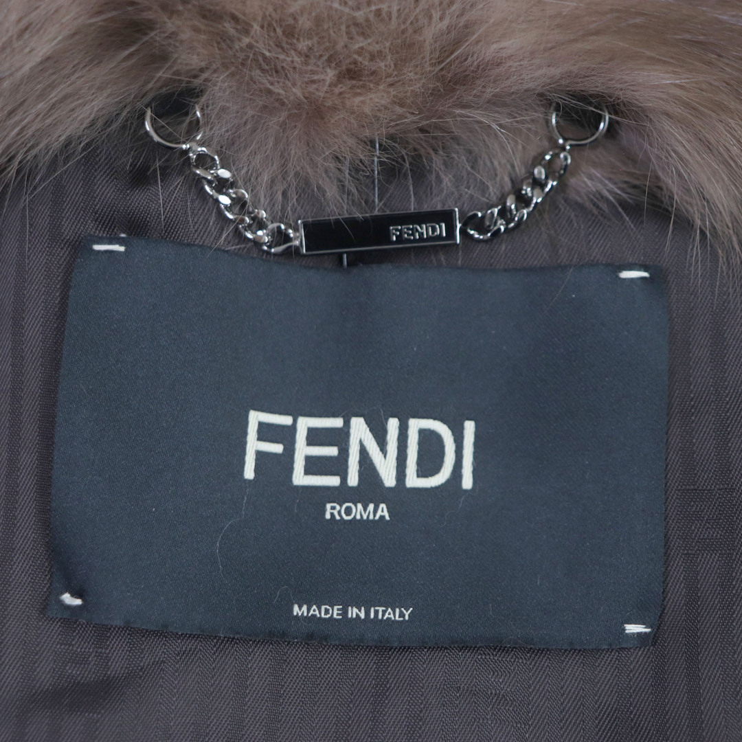 FENDI(フェンディ)の未使用品 FENDI フェンディ ロシアンセーブル ショート丈 裏地ロゴ柄 本毛皮コート/ジャケット ピンクブラウン 40 ガーメント付き イタリア製 レディース レディースのジャケット/アウター(毛皮/ファーコート)の商品写真