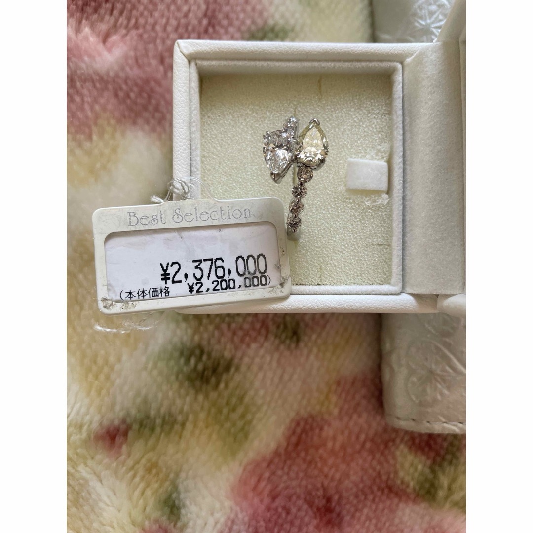 大粒ダイヤモンドルースから拘りのデザインカットプラチナ900 レディースのアクセサリー(リング(指輪))の商品写真