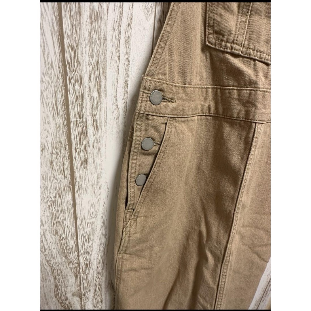 GU(ジーユー)のジーユー/GU サロペットスカート ベージュ レディースのパンツ(サロペット/オーバーオール)の商品写真