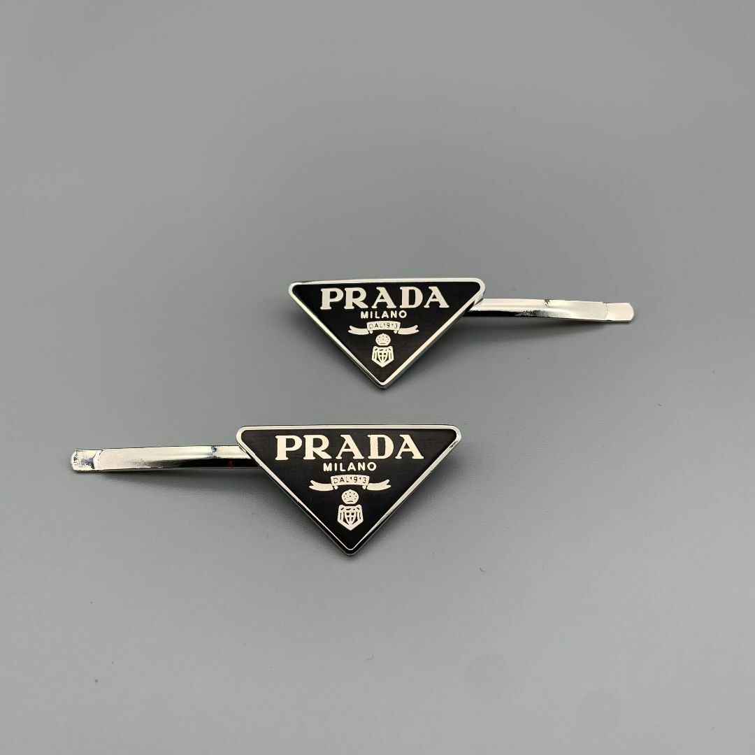 PRADA(プラダ)の２点セット　PRADA ヘアピン  プラダヘアピン ブラック レディースのヘアアクセサリー(ヘアピン)の商品写真