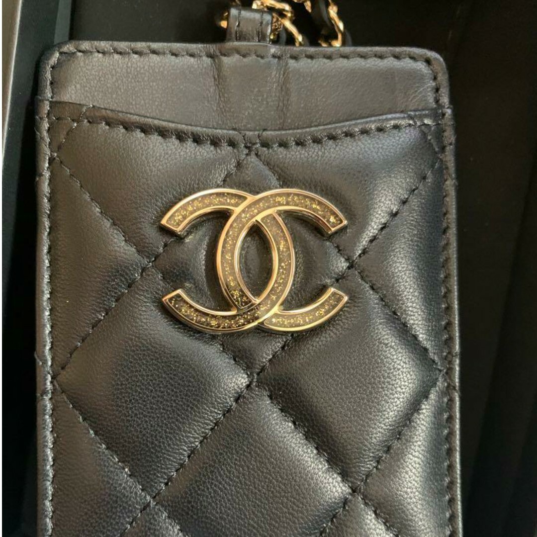 CHANEL(シャネル)のシャネル マトラッセ チェーンカードケース ブラック ゴールド金具 ラムスキン レディースのファッション小物(名刺入れ/定期入れ)の商品写真