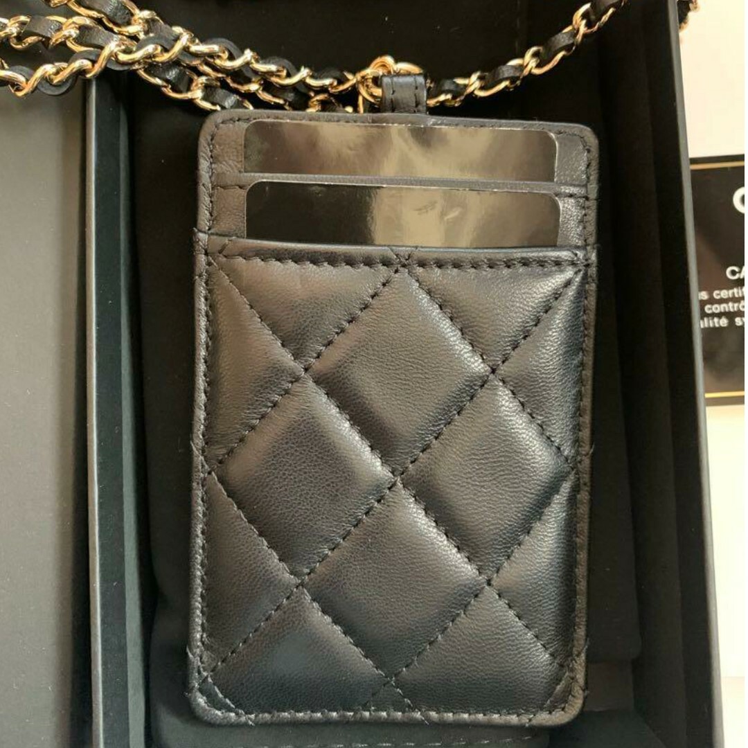 CHANEL(シャネル)のシャネル マトラッセ チェーンカードケース ブラック ゴールド金具 ラムスキン レディースのファッション小物(名刺入れ/定期入れ)の商品写真