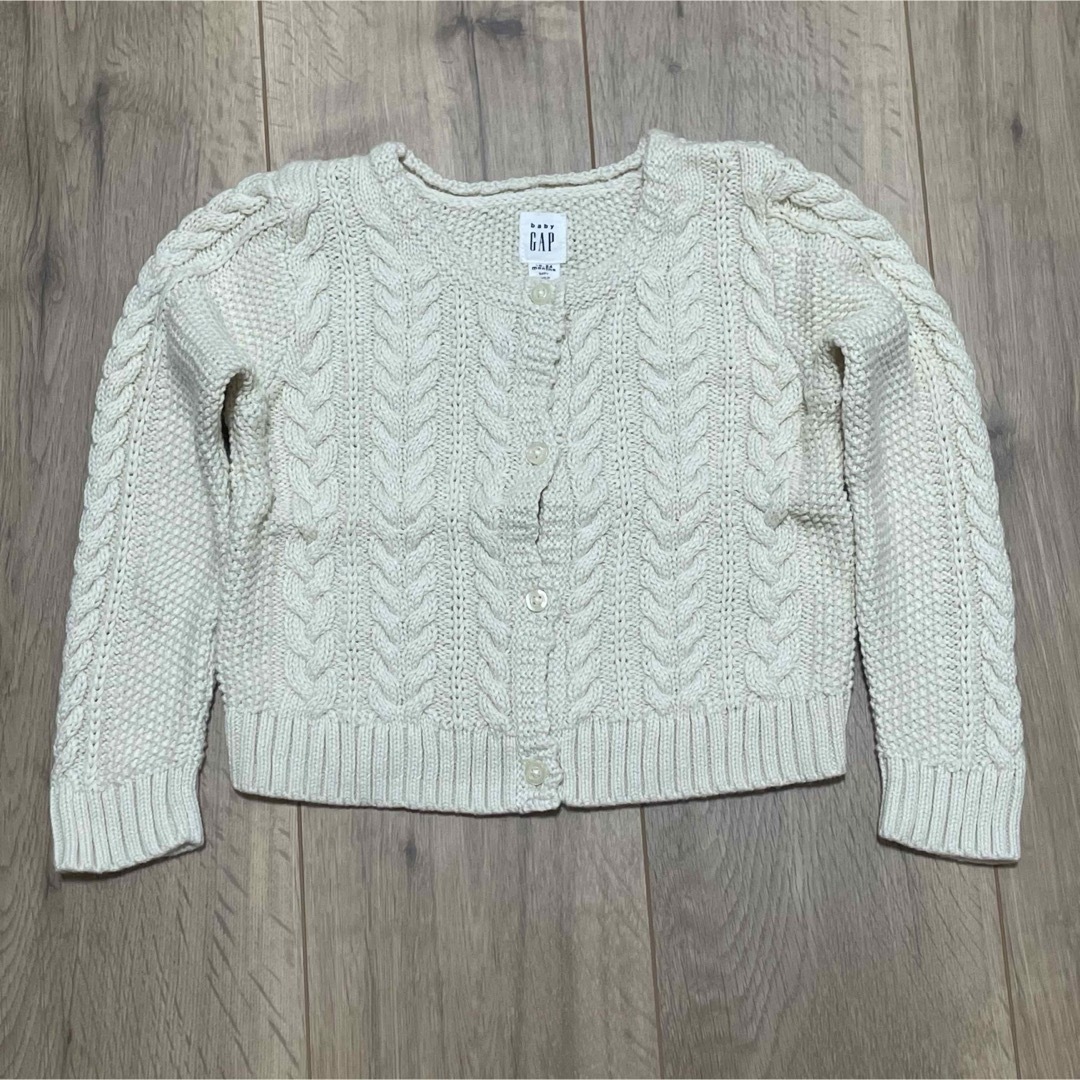 babyGAP(ベビーギャップ)のベビーギャップ ニット カーディガン 90サイズ 未使用 キッズ/ベビー/マタニティのキッズ服女の子用(90cm~)(カーディガン)の商品写真