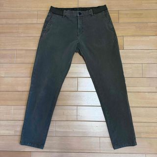 ザラ(ZARA)のZARA チノパン　ややゆったりL 32 ストレッチ　カーキグリーン(チノパン)