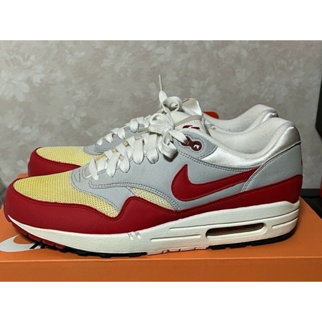 NIKE(ナイキ)のAIR MAX 1 OG "UNIVERSITY RED" 554717-160 メンズの靴/シューズ(スニーカー)の商品写真