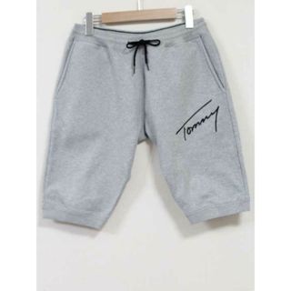 トミーヒルフィガー(TOMMY HILFIGER)の【春物 新入荷】☆TOMMY HILFIGER/トミーヒルフィガー☆ロゴプリントショートパンツ/ショートパンツ/ハーフパンツ/短パン/カジュアル グレー メンズ M【中古】春夏 103042(スラックス/スーツパンツ)