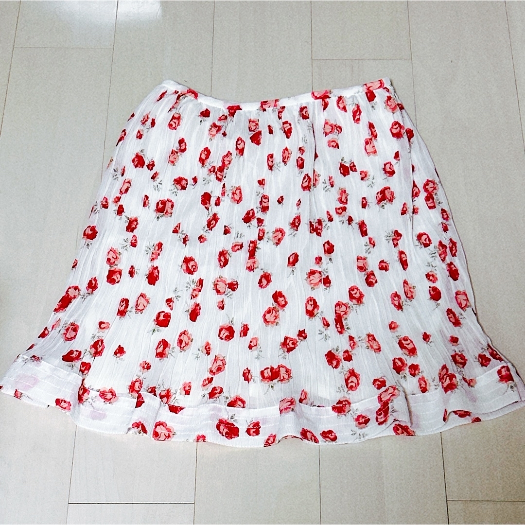 HANAE MORI(ハナエモリ)の美品HANAE MORI 小花柄 膝丈 フレアスカート 日本製 レディースのスカート(ひざ丈スカート)の商品写真