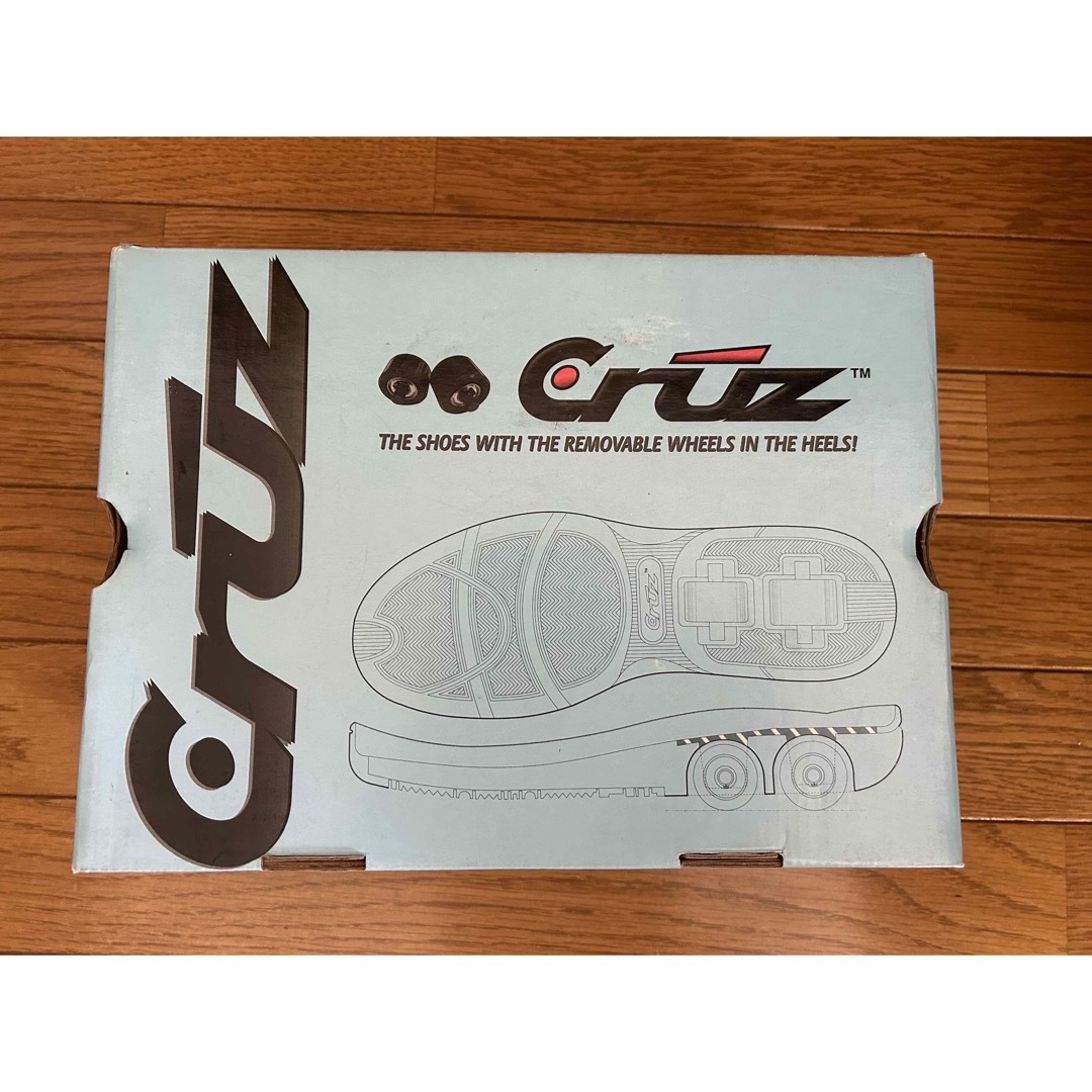 cruz ローラーシューズ　23センチ キッズ/ベビー/マタニティのキッズ靴/シューズ(15cm~)(ローラーシューズ)の商品写真