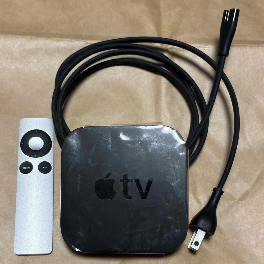 Apple(アップル)のAppleTV 第3世代 A1469 本体 リモコン スマートTV ミラーリング スマホ/家電/カメラのテレビ/映像機器(その他)の商品写真