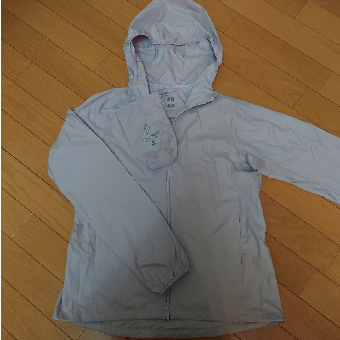 UNIQLO(ユニクロ)のUNIQLOポケッタブルパーカー メンズのジャケット/アウター(ナイロンジャケット)の商品写真