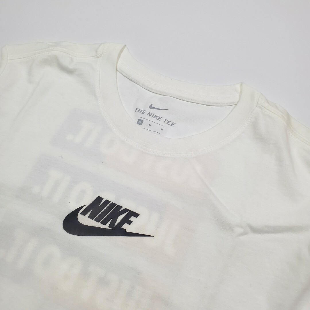 NIKE(ナイキ)の新品 NIKEナイキ バックプリント ロンT CU7391-010 ホワイト メンズのトップス(Tシャツ/カットソー(七分/長袖))の商品写真