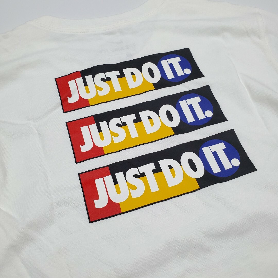 NIKE(ナイキ)の新品 NIKEナイキ バックプリント ロンT CU7391-010 ホワイト メンズのトップス(Tシャツ/カットソー(七分/長袖))の商品写真