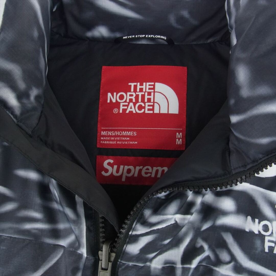 Supreme(シュプリーム)のSupreme シュプリーム ダウンジャケット 23SS ND02300I  THE NORTH FACE ノースフェイス Trompe Loeil Printed Nuptse Jacket ヌプシ ダウン ジャケット ブラック系 M【中古】 メンズのジャケット/アウター(その他)の商品写真