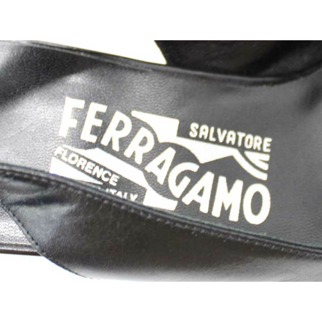 Ferragamo(フェラガモ)の【春物 新入荷】★FERRAGAMO/フェラガモ★ガンチーニバックストラップパンプス/上品/エレガント/きれいめ/パンプス/シューズ/靴 ブラック/黒 レディース 5 1/2【中古】春夏 912042 レディースの靴/シューズ(その他)の商品写真