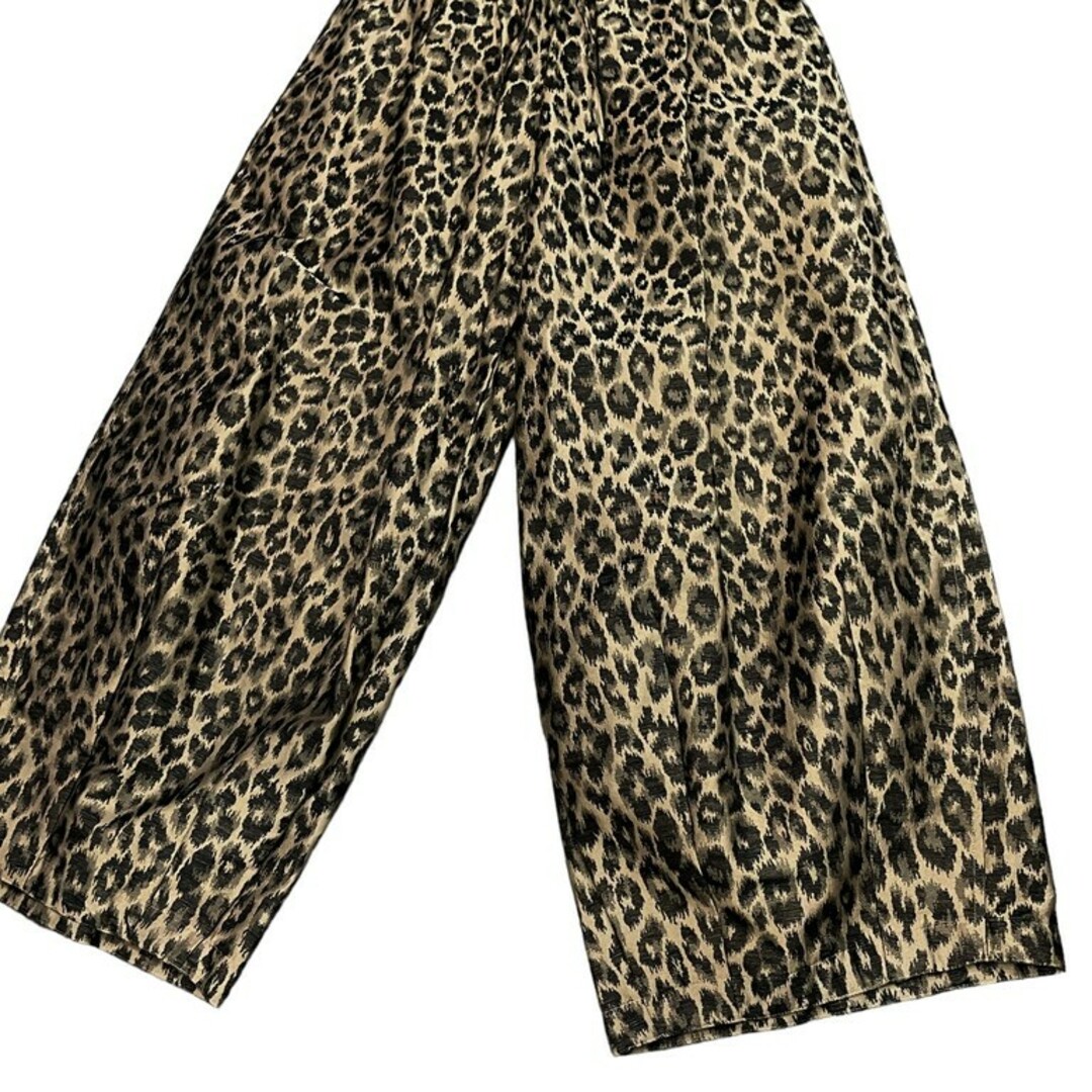 Needles(ニードルス)のNeedles タグ付 22AW H.D.P Pant PE/C/N Leopard Jq. 希少 ヒザデルパンツ レオパード ボトム LQ197 ニードルス メンズ メンズのパンツ(その他)の商品写真