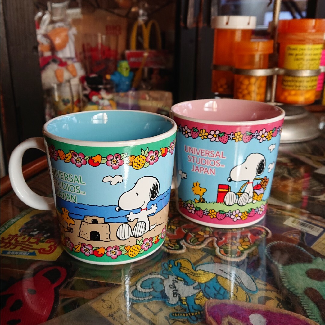 SNOOPY(スヌーピー)のUSJ スヌーピーマグカップ 2個セット インテリア/住まい/日用品のキッチン/食器(食器)の商品写真