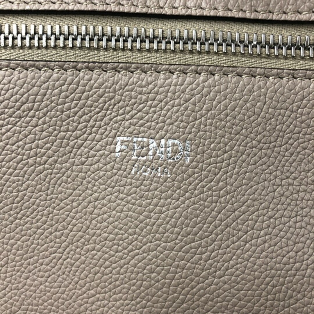 FENDI(フェンディ)の　フェンディ FENDI ROMAレザーショッピングバック 7VA610 グレージュ カーフ レディース トートバッグ レディースのバッグ(トートバッグ)の商品写真