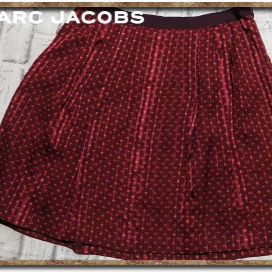 MARC BY MARC JACOBS(マークバイマークジェイコブス)のマークバイマークジェイコブス　水玉シルクスカート　赤 レディースのスカート(ミニスカート)の商品写真