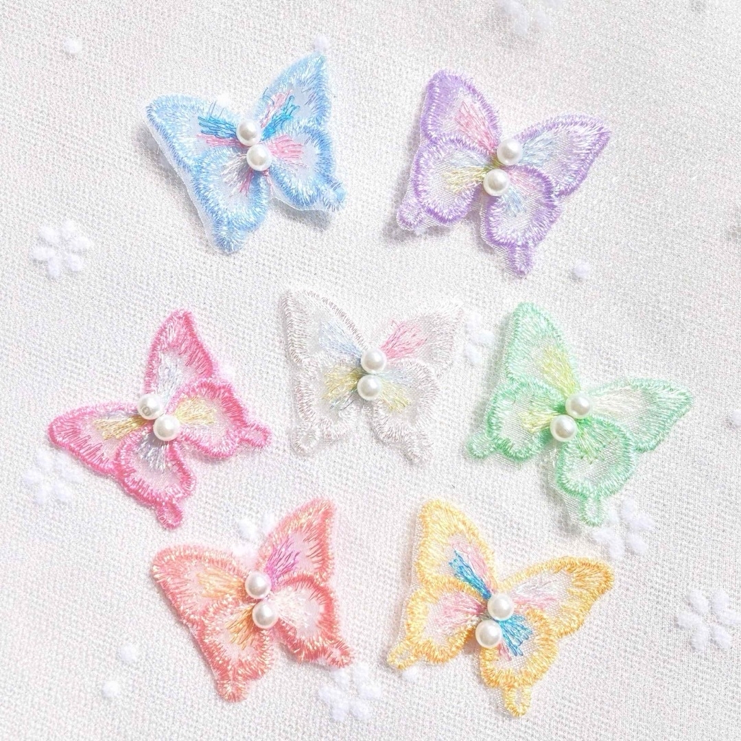 【ButterflyꕤNo.01】きらきらパールバタフライ♥全7色♥各¥300 ハンドメイドのキッズ/ベビー(ファッション雑貨)の商品写真