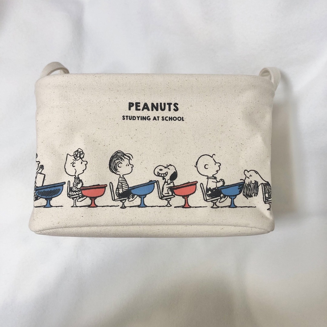 PEANUTS(ピーナッツ)のスヌーピー  収納　ピリエ エンタメ/ホビーのおもちゃ/ぬいぐるみ(キャラクターグッズ)の商品写真