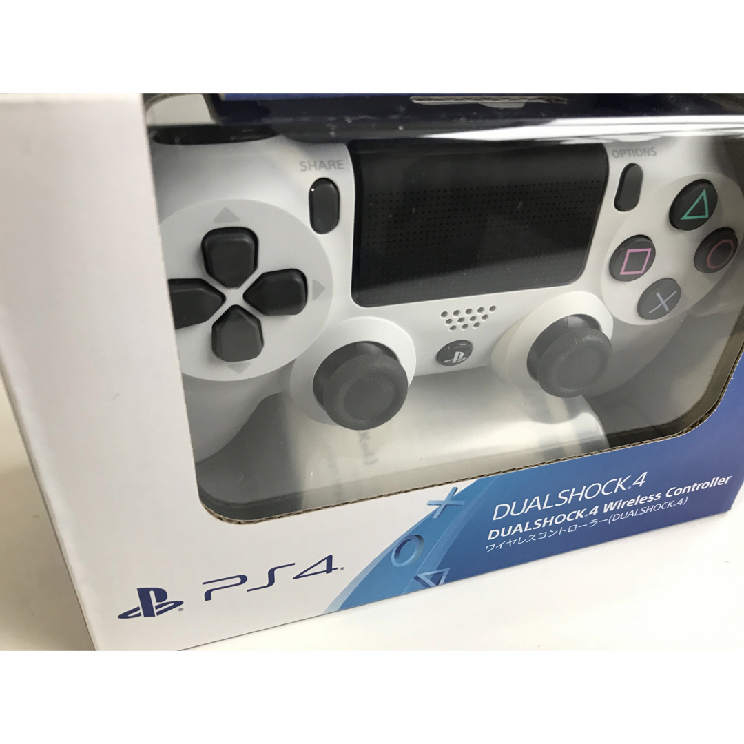 PlayStation4(プレイステーション4)のPS4 ワイヤレスコントローラー　デュアルショック 4　新品　純正品　ホワイト エンタメ/ホビーのゲームソフト/ゲーム機本体(その他)の商品写真