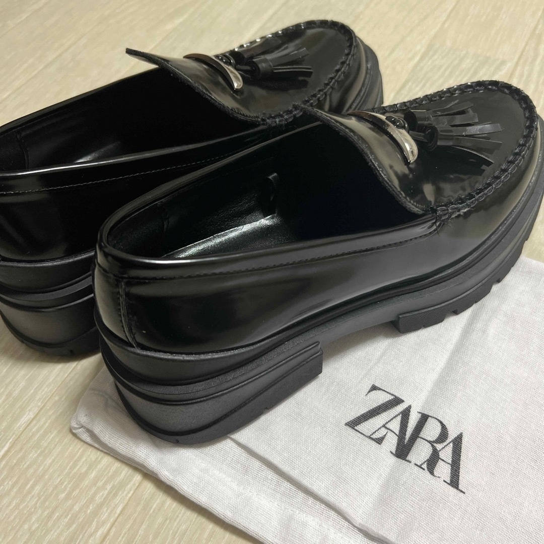 ZARA(ザラ)のZARA トラックソールローファー レディースの靴/シューズ(ローファー/革靴)の商品写真