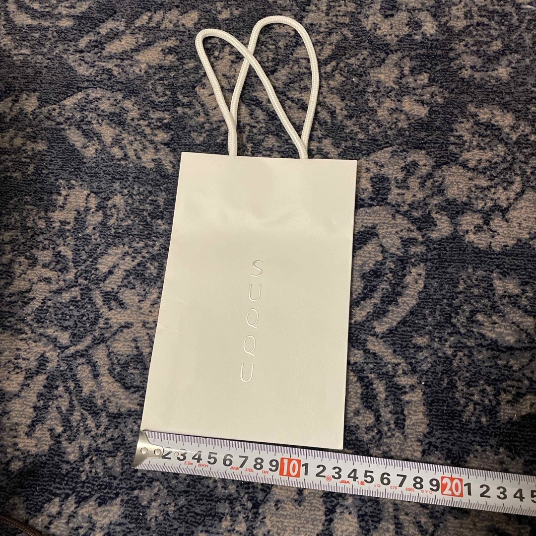 SUQQU(スック)のSUQQU 紙袋 レディースのバッグ(ショップ袋)の商品写真