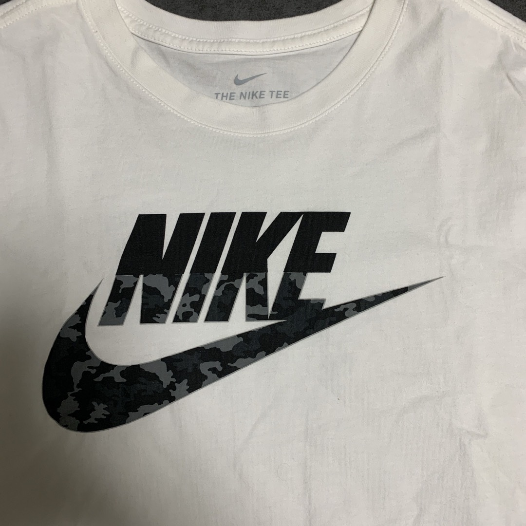 NIKE(ナイキ)のNIKE Tシャツ　M メンズのトップス(Tシャツ/カットソー(半袖/袖なし))の商品写真